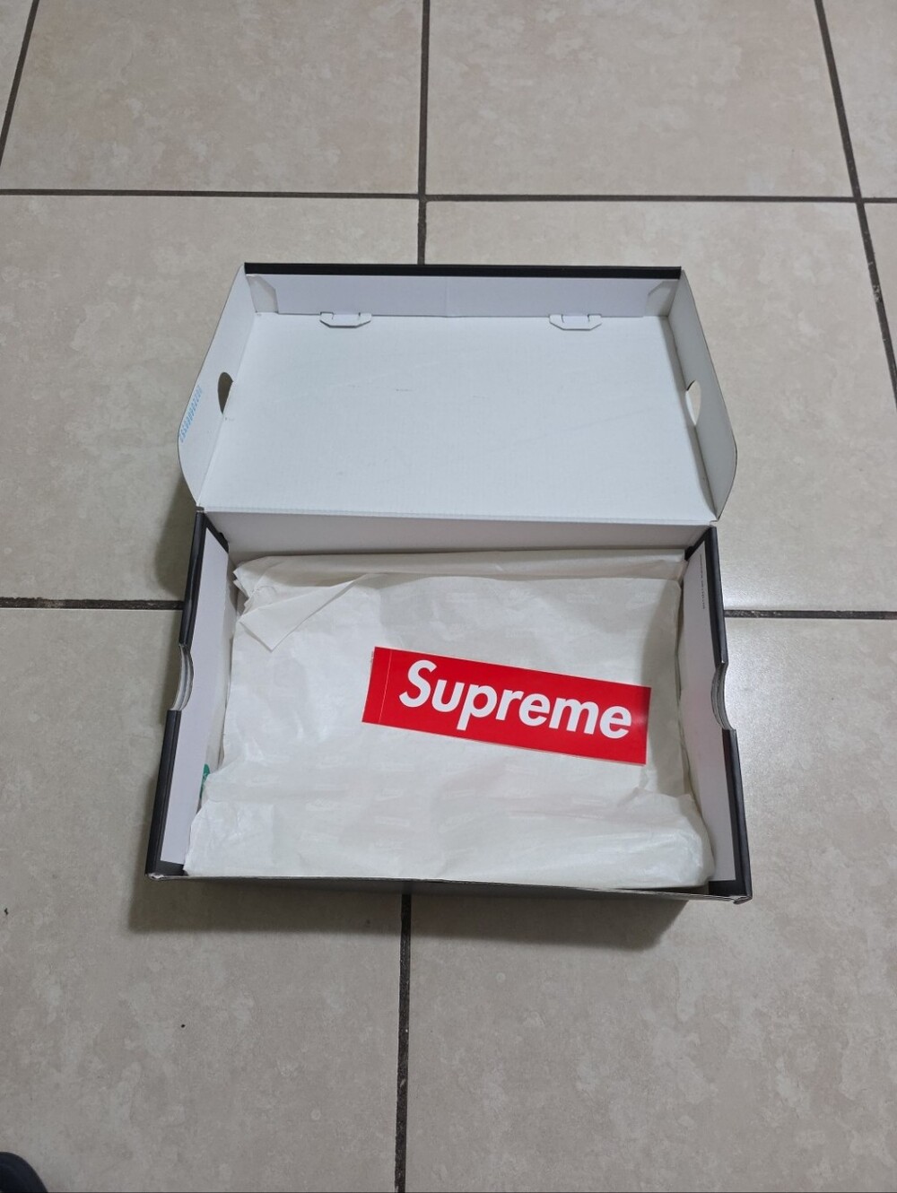 Empty Shoe Box - Picture 7 of 8